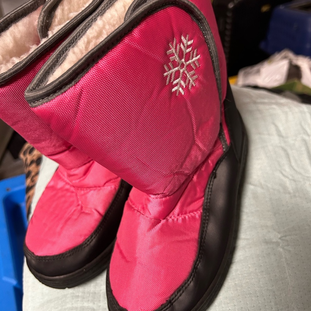Botas de niña usadas como nuevas